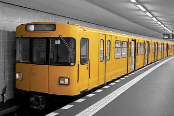 Berlin subway by Heiko Kueverling