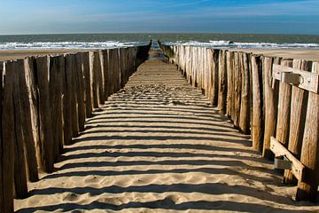 Golfbrekers aan zee von René Groenendijk