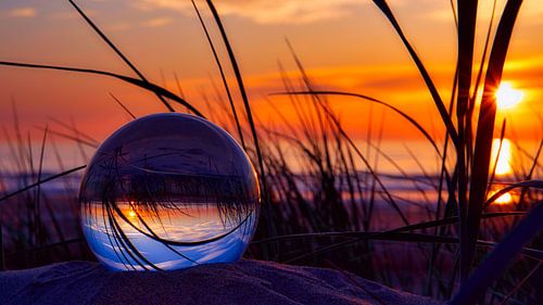 Zonsondergang Katwijk aan Zee (lensball)