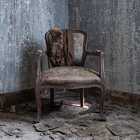 Abandoned chair by Esmeralda holman