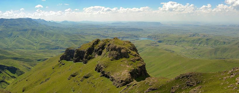 Drakensberg Panorama by Richard Wareham