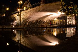 Belgien (Ghent), Kanallichtspur unter Brücke - Nachtfotografie von Dorus Marchal