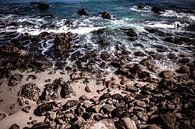 Rocks on a beach van Jasper Verolme thumbnail