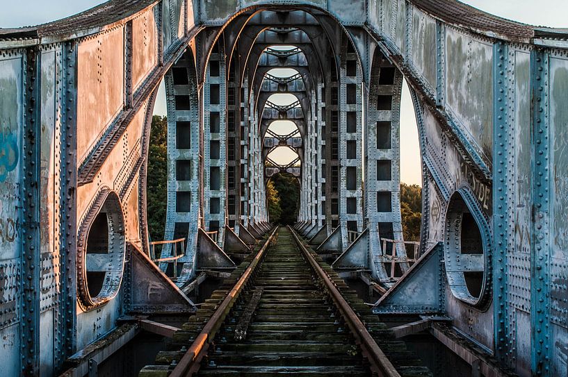 Old Railway Bridge von Anjolie Deguelle