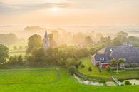 Zonsopkomst boven Eenum van Droninger thumbnail