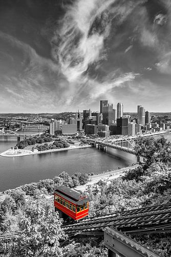 Stedelijke skyline van Pittsburgh met Duquesne Incline - colorkey