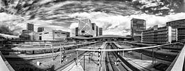 Panorama opname van stationsgebied Utrecht vanaf Moreelsebrug (BW) van André Blom Fotografie Utrecht