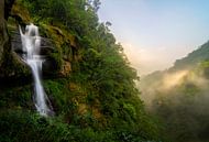 Longong waterval in Taiwan van Jos Pannekoek thumbnail