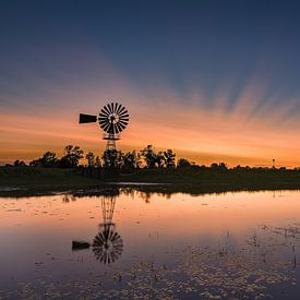 Bunte Sonnenuntergangs-Windmühle Zutphen von Martin Winterman