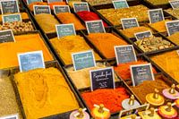 Specerijen op een markt in de Provence