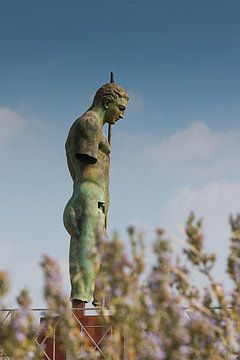 Bronzen Standbeeld van naakte man in Pompeii, Italië van DroomGans