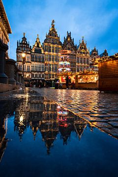Reflections on a rainy evening in Antwerp by Luc van der Krabben
