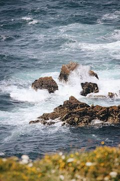 Waves in Finistere, Brittany (FR) by Evelien Lodewijks