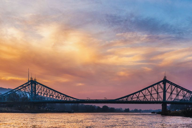 Elbe Bridge "Blue Wonder", Dresden van Gunter Kirsch