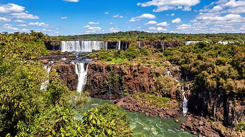 The Iguazu Falls between Argentina and Brazil