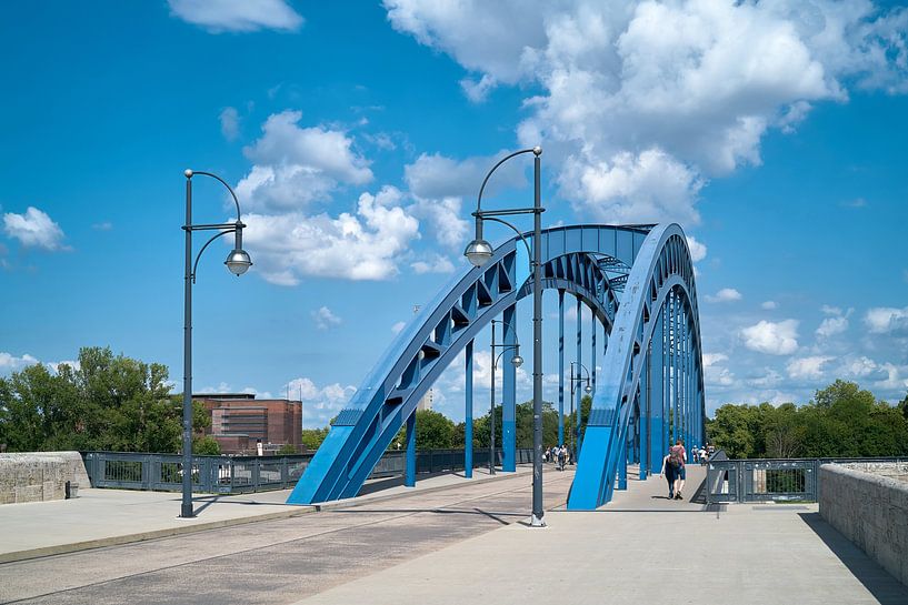 Sterbrug over de Elbe bij Maagdenburg van Heiko Kueverling