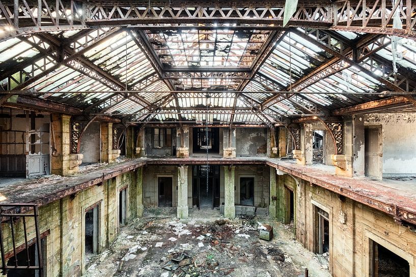 Abandoned places - Bureau Central by Times of Impermanence