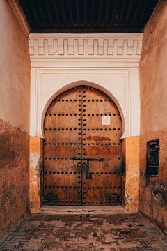 Moroccan door by Dave Adriaanse