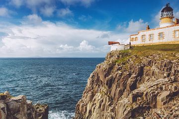 Neist Point in Groot-Brittannië. Panorama Cliffs in Schotland. Isle of Skye Idylle en rust van Jakob Baranowski - Photography - Video - Photoshop