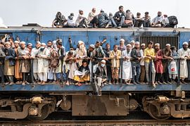 Drukte op de locomotief van Steven World Traveller