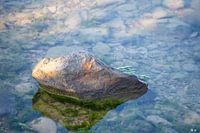 Felsen im Fluss