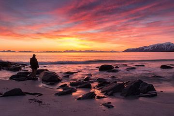 Sunrise at the beach in Gimsoy (Lofoten, Norway)