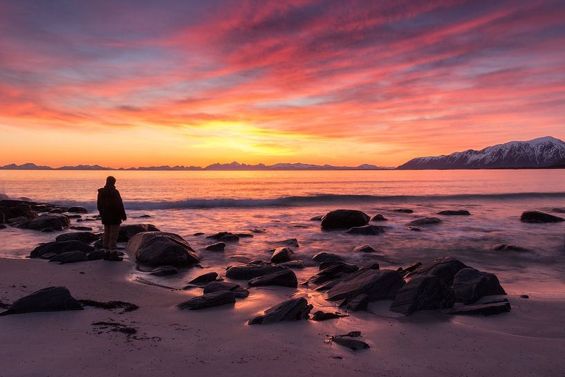 Sunrise at the beach in Gimsoy (Lofoten, Norway) by Heidi Bol