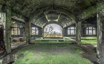 Mine building in decay by Olivier Photography