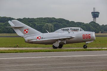 Mikoyan-Gurevich MiG-15UTI op vliegbasis Volkel. van Jaap van den Berg