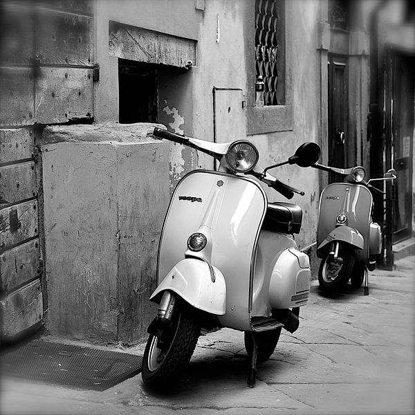 Vespa in Arezzo von Reinier van de Pol