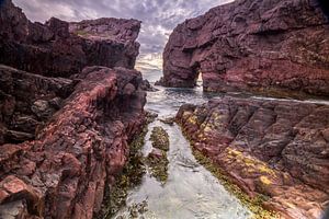 Pont naturel de Tickle Cove (Terre-Neuve).