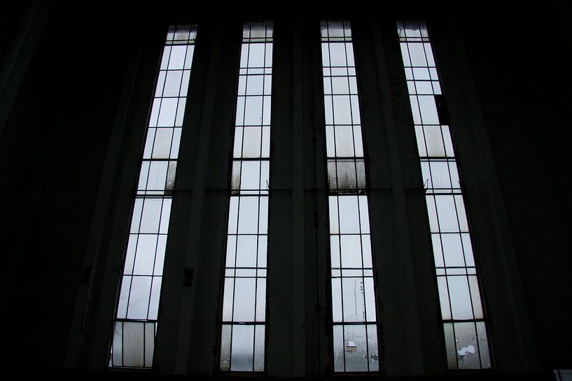 Een verlaten fabriek by Melvin Meijer
