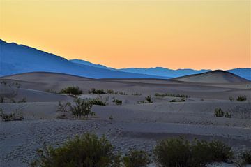 Death Valley in de avondschemering van Lisanne Rodenburg