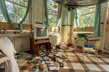 Verlassenes Schulzimmer.