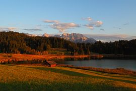 Alpenglow - spectaculaire foto's van de zonsondergang in de bergen aan de Geroldsee van Miriam Schwarzfischer Fotografie