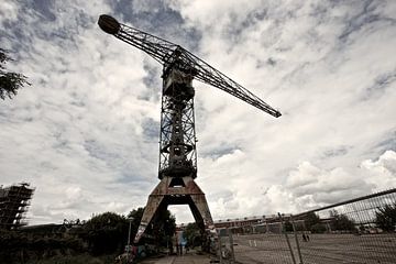 NDSM shipyard crane by Stephan van Krimpen