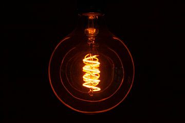Lamp spiegeling by Gerwin Remmers