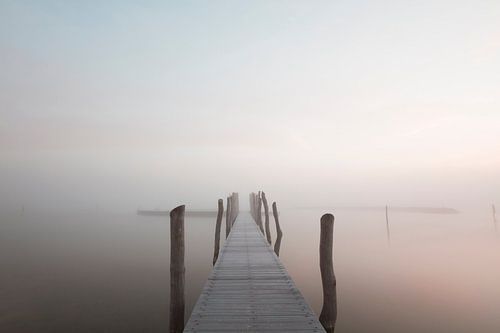 Steiger in de mist van RWNL Fotografie