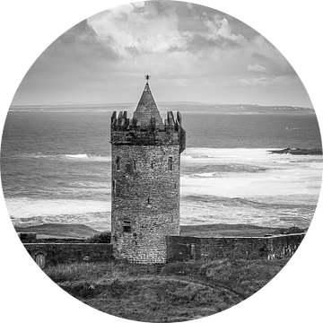 Doonagore Castle in Zwart-Wit van Henk Meijer Fotografie