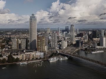 Rotterdam - Stadtansicht - Skyline - Bewölkt - Marja Suur (3) von Marja Suur