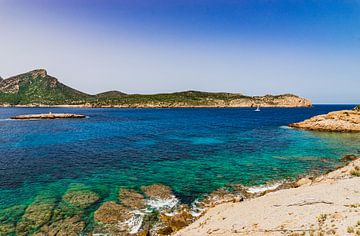 Mallorca, mooi zicht op nationaal park Sa Dragonera eiland aan de kust van Sant Elm van Alex Winter