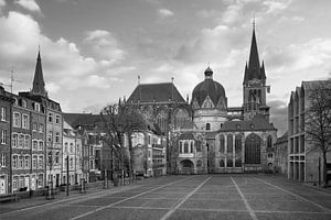 De kathedraal van Aken in stijlvol zwart-wit