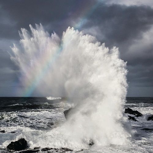 Tempête avec arc-en-ciel dans le nord de l'Islande