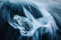 Ice floe in the water at Diamond Beach (Iceland) by Martijn Smeets thumbnail