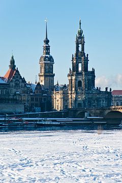 Dresden at wintertime van Gunter Kirsch