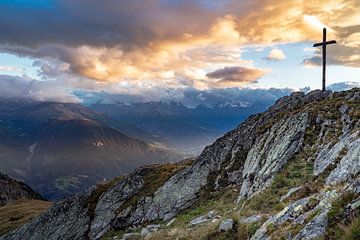 Kruis op de Foggenhorn in het Rhônedal