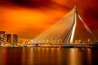 Erasmusbrug na zonsondergang