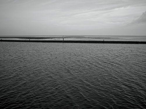 Boundaries of silence by Marcel Borgstijn