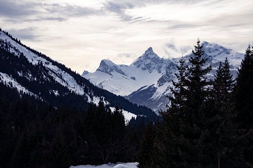 Montagnes françaises avec neige