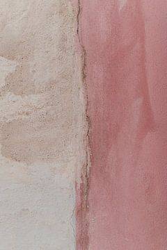 Pastelmuur in Portugal, wit en roze van Inge Bouw